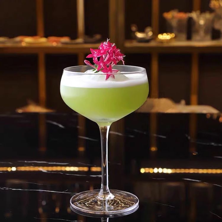 Cold Cut Transparent Glass Wine Goblets, Custom Logo Champagne Stemware for Bar Hotel Restaurant Party